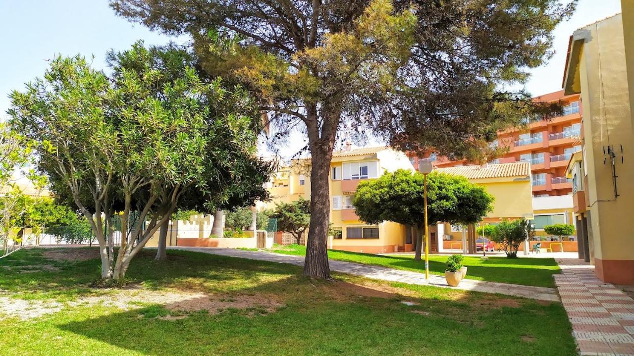 Atractivo Apartamento En La Playa Con Parking Рокетас-де-Мар Экстерьер фото