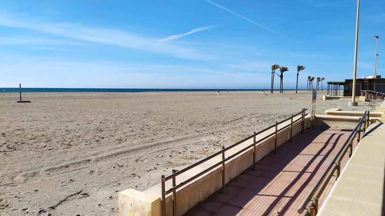 Atractivo Apartamento En La Playa Con Parking Рокетас-де-Мар Экстерьер фото